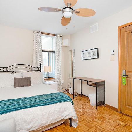 Accueil Chez Francois Bed & Breakfast Montreal Exterior foto