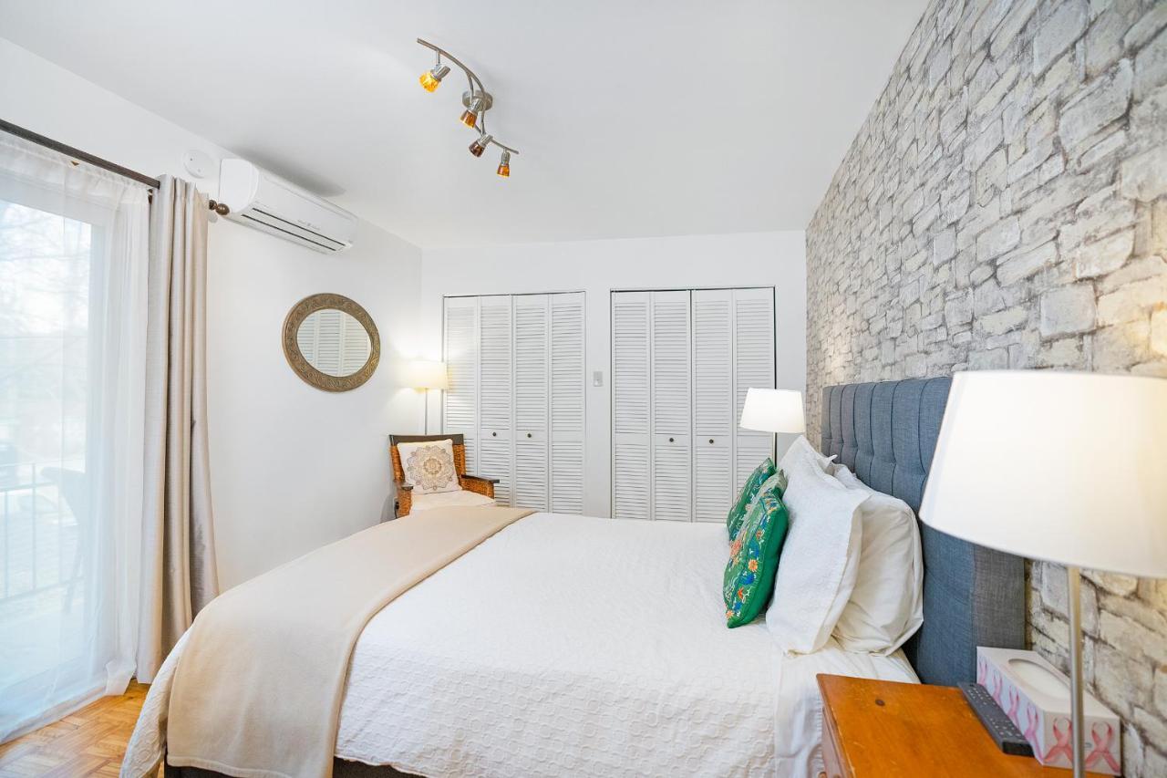 Accueil Chez Francois Bed & Breakfast Montreal Exterior foto