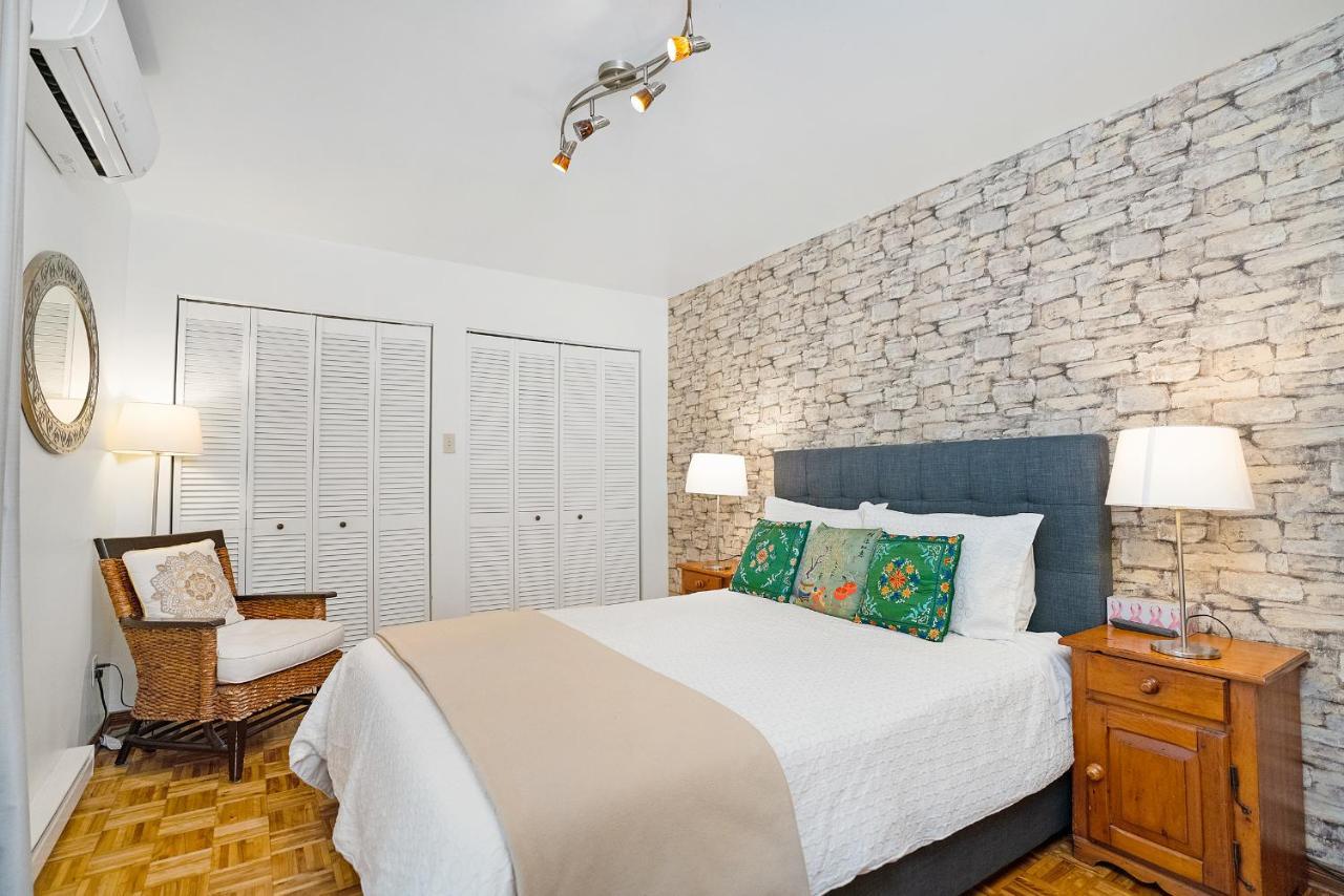 Accueil Chez Francois Bed & Breakfast Montreal Exterior foto