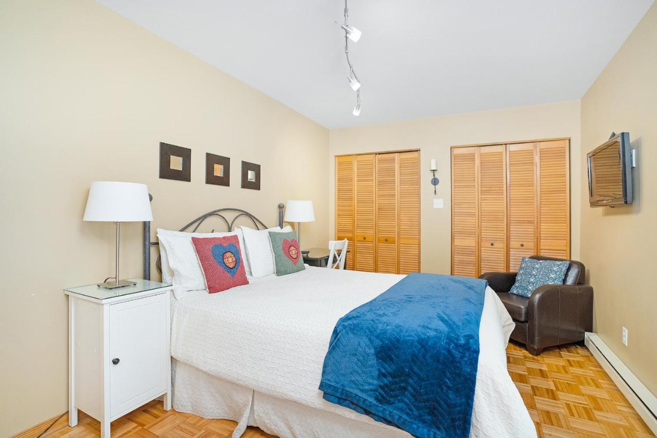 Accueil Chez Francois Bed & Breakfast Montreal Exterior foto