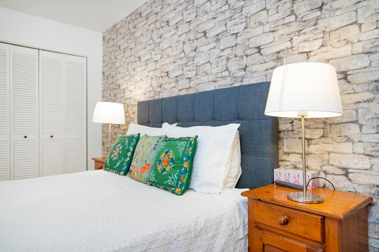 Accueil Chez Francois Bed & Breakfast Montreal Exterior foto